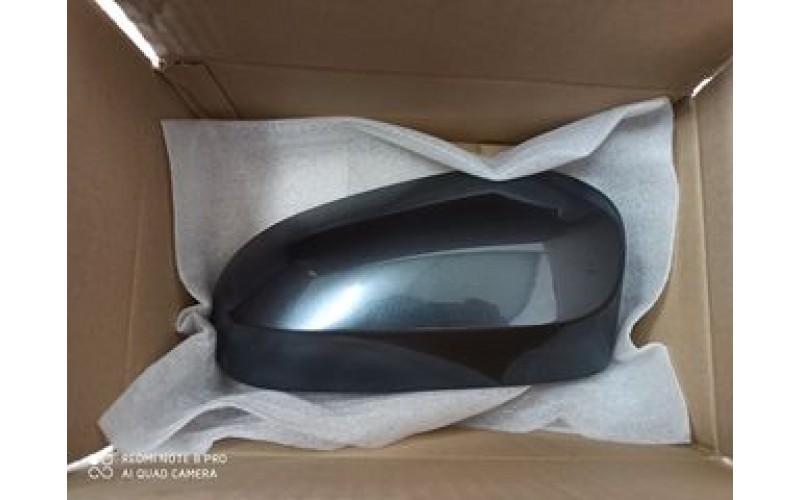 Накладка зеркала правая чорная оригинал Toyota AYGO, RIGHT DRIVER SIDE WING MIRROR COVER 879150H040B0 (87915-0H040-B0)